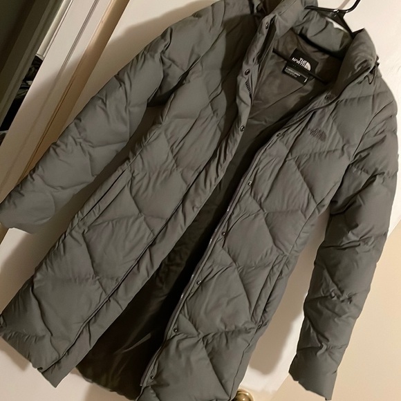 North Face Down Parka - Picture 1 of 3